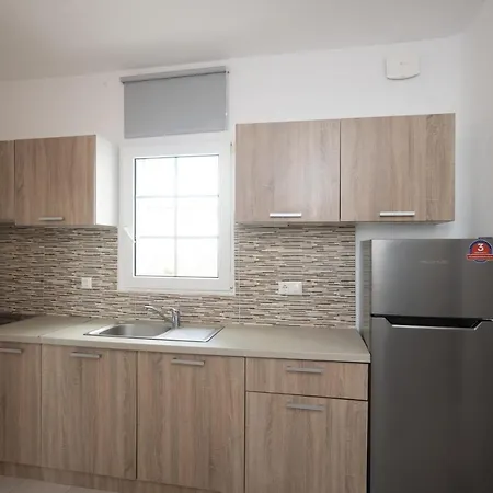 Apartment 1 Bd Ginger Gold Apt Getaway With Shared Pool *