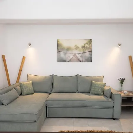 Apartment 1 Bd Ginger Gold Apt Getaway With Shared Pool Plintri