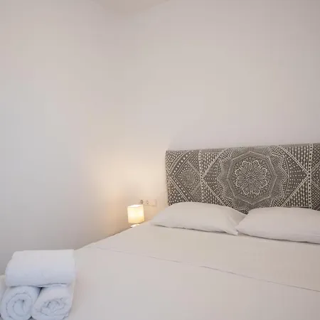 1 Bd Ginger Gold Apt Getaway With Shared Pool Apartment Plintri
